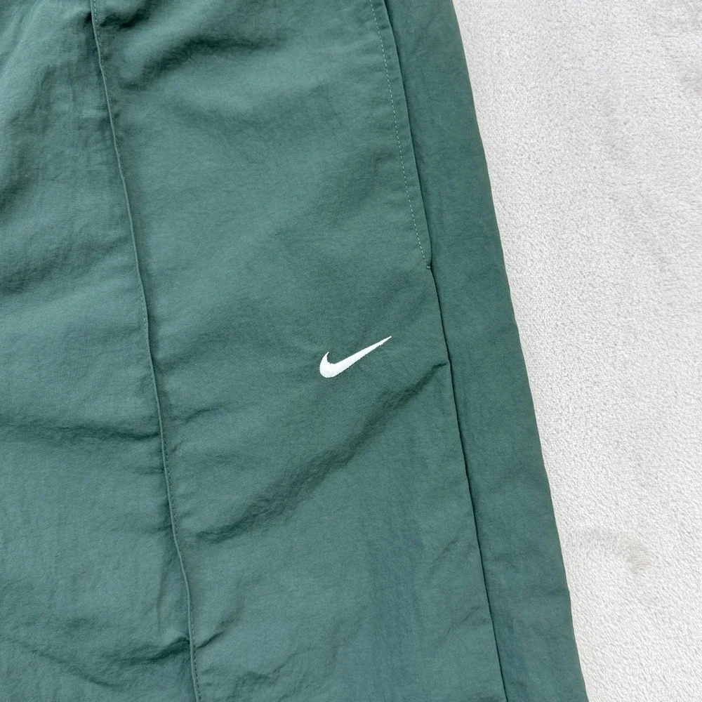 Nike Woven Track Pants Mens XL Green Bungee Cuff Nylon Sportswear FQ3588-338